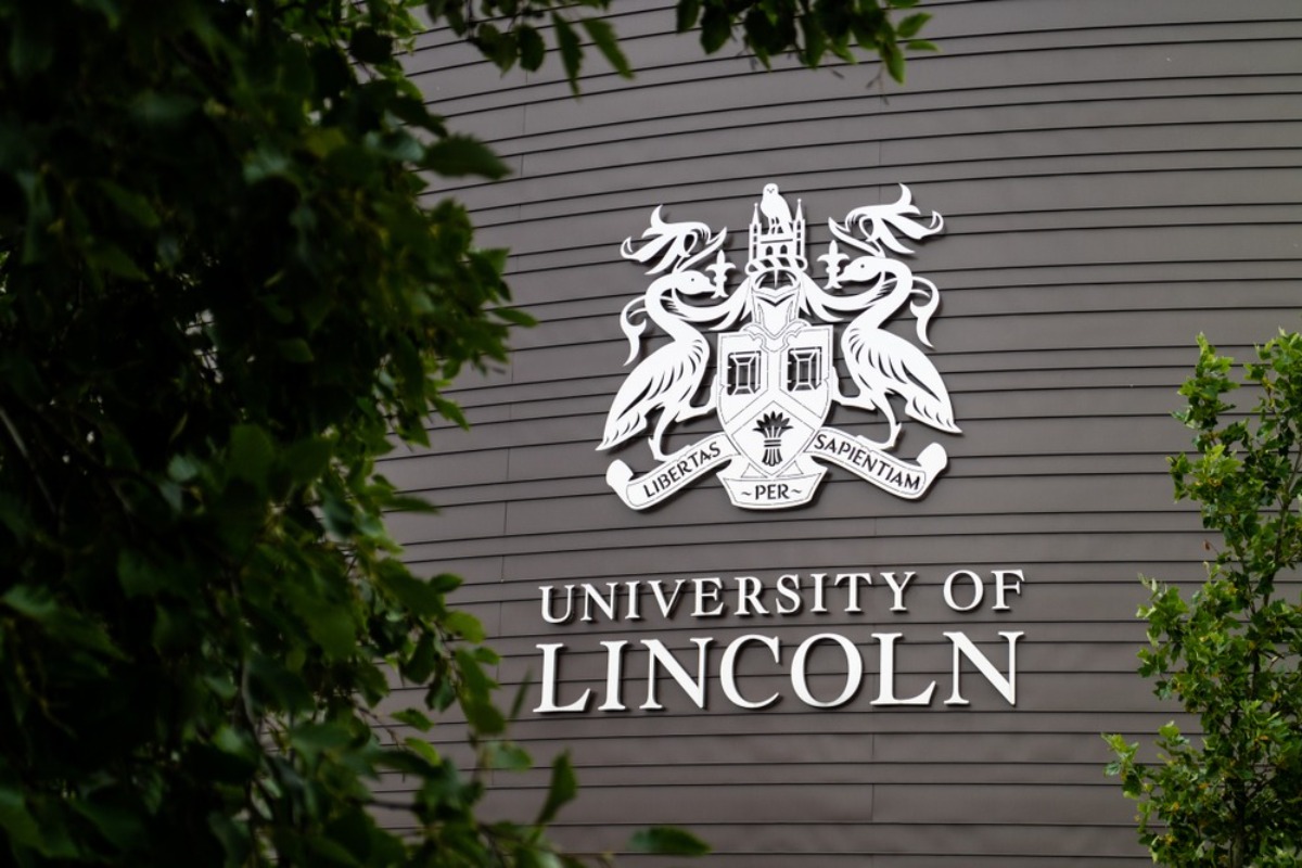 Lincoln uni 1200x800.jpeg