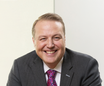 Stuart Hyland (1)