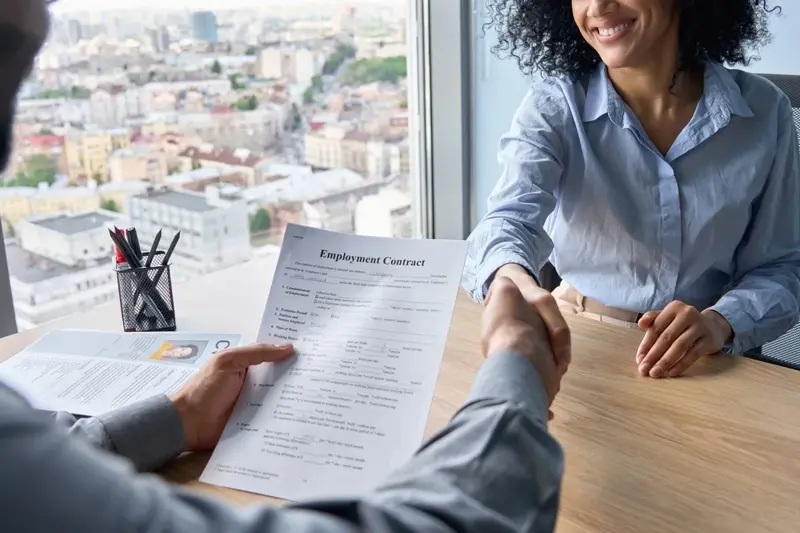 Two-fifths of UK employees actively looking to leave jobs