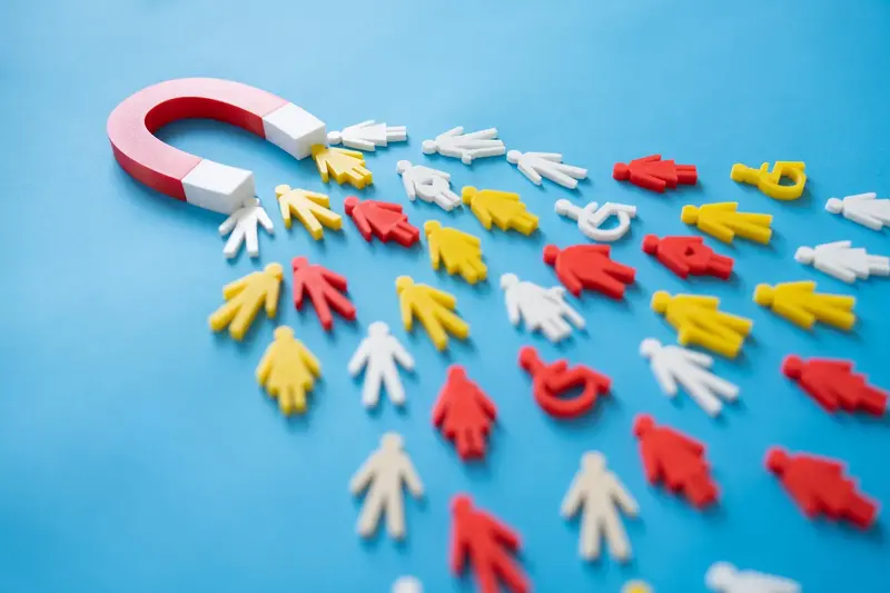 Labour market faces mounting recruitment and retention pressures amid slower pay growth